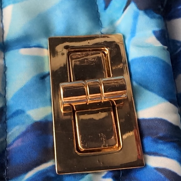 Think Royln #Lifeonthefly Blue Botanical Puffer  Crossbody Bag - Picture 5 of 11